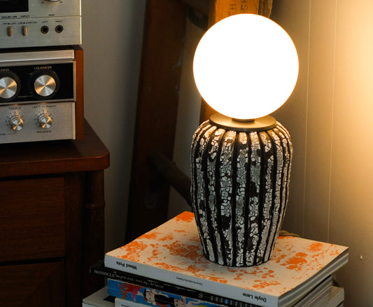 Freaky Crackle Globe Lamp 002